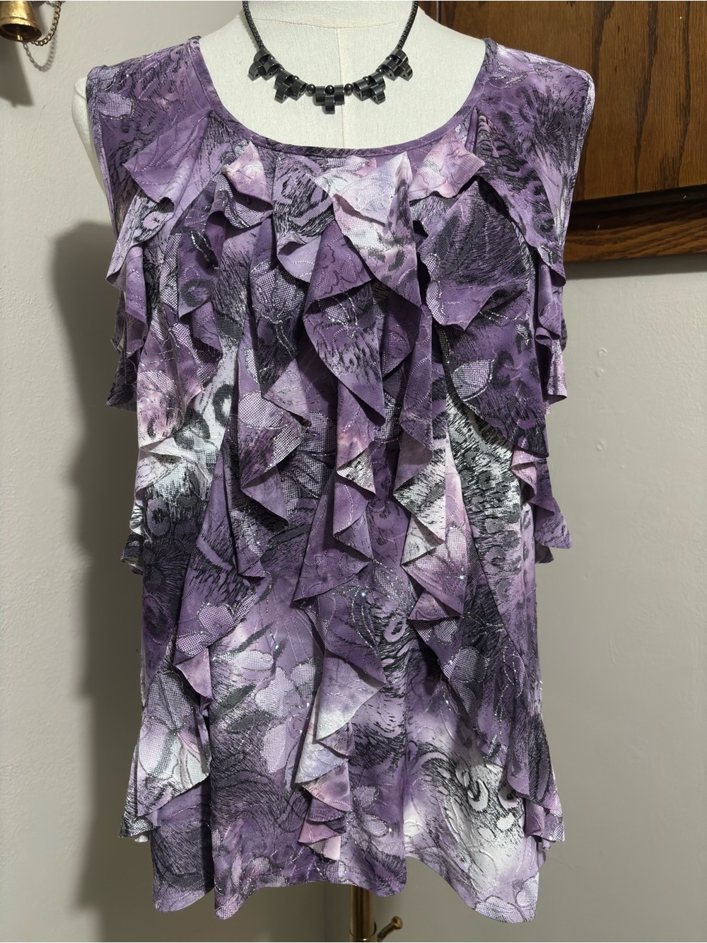 KEREN hart Purple Ruffle Front Sleeveless Sparkle Blouse Size Large